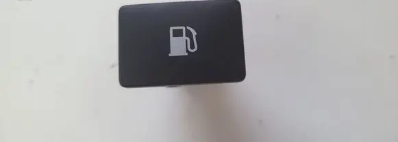 Toyota Prius (XW50) Fuel tank opening switch 
