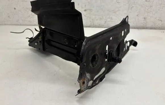 Audi Cabriolet B3 8G Radiator support slam panel bracket 