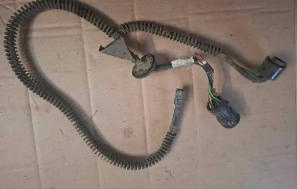 Jaguar XJ X308 Rear ABS sensor wiring DBC4898