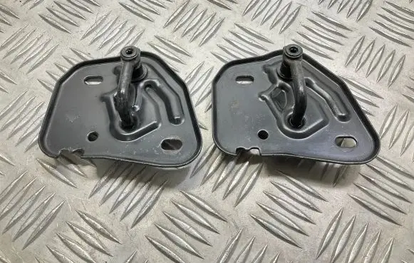 Audi A1 Engine bonnet/hood lock/latch loop/hook 4G0823186