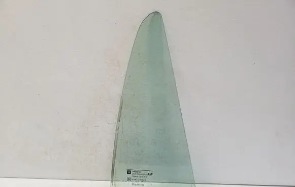 Rear vent window glass