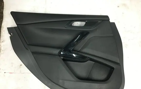 Peugeot 508 Coupe rear side trim panel 98035599ZE