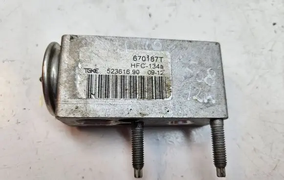 Peugeot 508 Air conditioning (A/C) expansion valve 670187T