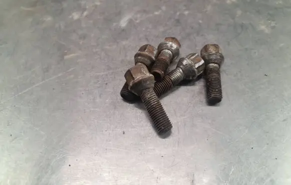 Saab 9-3 Ver2 Nuts/bolts 