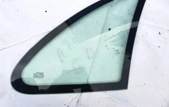 Citroen Xsara Picasso Rear side window