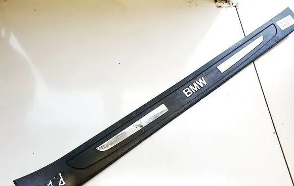 Front sill trim cover