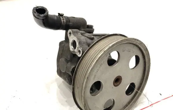 Audi A4 S4 B8 8K Power steering pump 8K0145153F