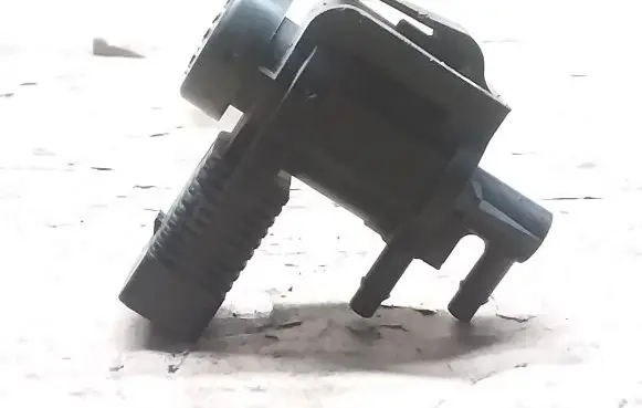 Vacuum valve