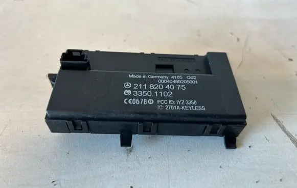 Mercedes-Benz E W211 Keyless (KESSY) go control unit/module 2118204075