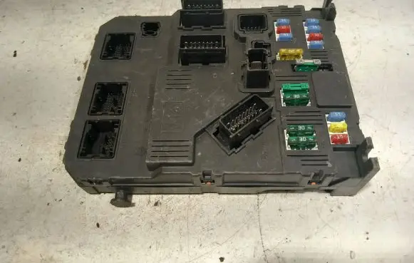 Peugeot 407 Comfort/convenience module 9662463380 S120104700N 9802403380