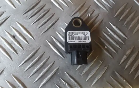 Chrysler Sebring (JS) Airbag deployment crash/impact sensor P04896061AA 39754C