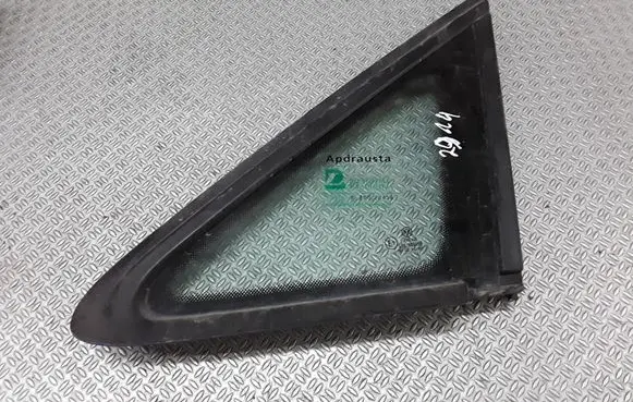 Volkswagen Caddy Front triangle window/glass 