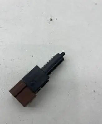 Nissan Qashqai+2 Clutch pedal sensor 