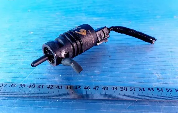 Honda Civic Windscreen/windshield washer pump 3043126