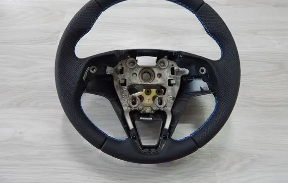 Hyundai Tucson TL Steering wheel