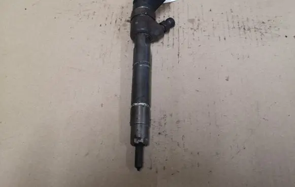 Mercedes-Benz A W169 Fuel injector 0445110167 A6400700787