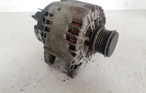 Skoda Fabia Mk2 (5J) Generator/alternator 03P903023B