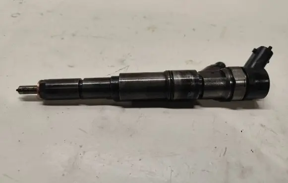 BMW X5 E53 Fuel injector 0445110047