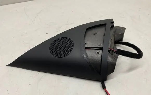 Volkswagen Touareg I Front door high frequency speaker 7L6837985D