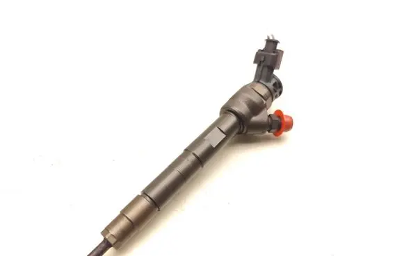Land Rover Discovery Sport Fuel injector G4D39K546AA 0445110654