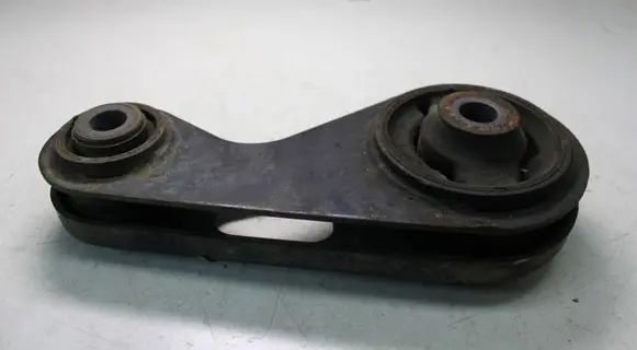 Toyota Prius (XW20) Engine mount bracket 1230921030