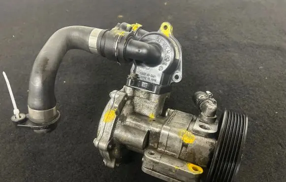 BMW 3 E90 E91 Power steering pump 6769598 7017055134