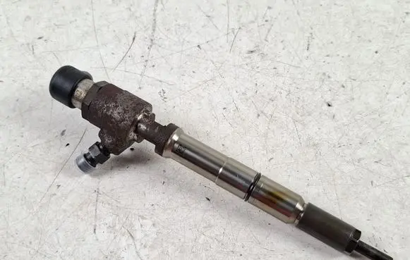 Volkswagen Golf VI Fuel injector 03L130277B 81777 5G001
