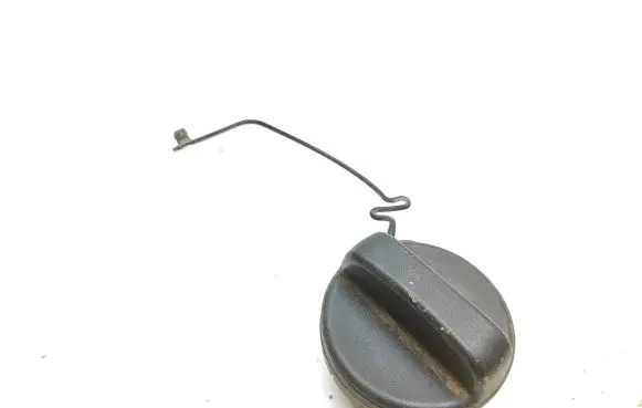 Toyota Land Cruiser (J200) Fuel tank filler cap 