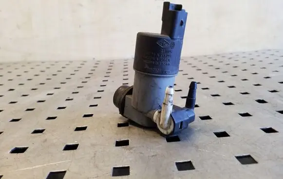 Nissan Qashqai Windscreen/windshield washer pump 9641553880 9641553980