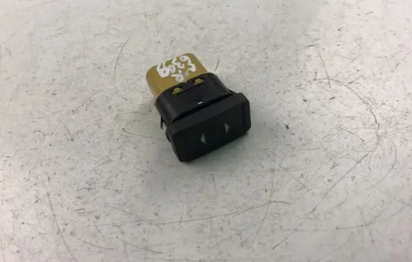 Ford Focus Other switches/knobs/shifts 6M2T14529DA