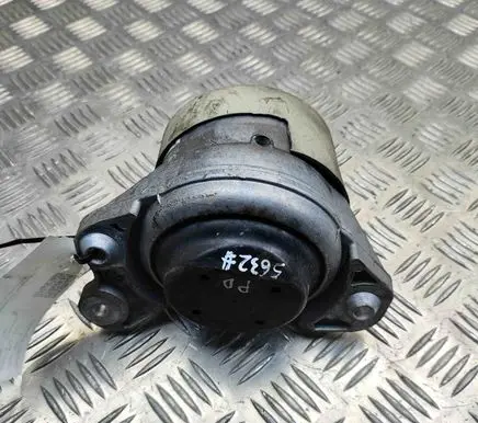 Mercedes-Benz GLC X253 C253 Engine mount bracket A2532401100