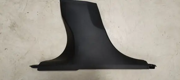 Volvo XC60 (B) pillar trim (bottom) 31425697
