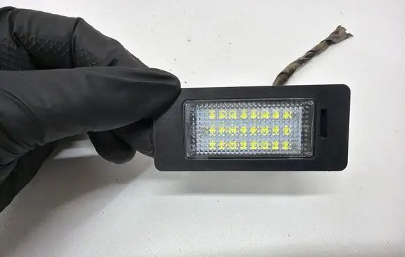 BMW 5 E60 E61 Number plate light 8288141 1378149