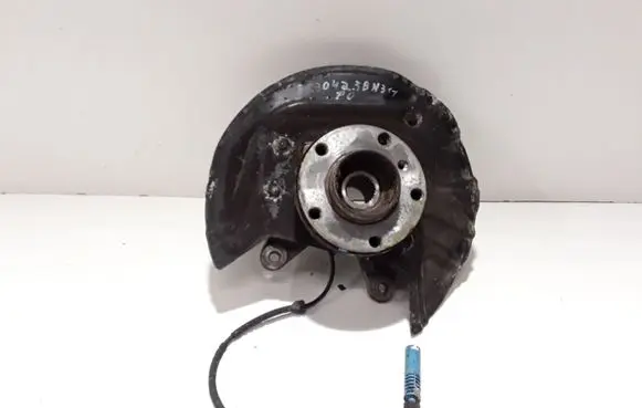 BMW X3 E83 Front wheel hub