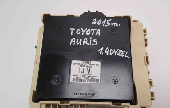 Toyota Auris E180 Central body control module 8922102331