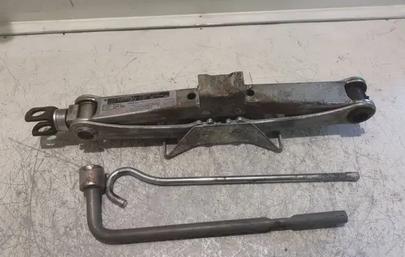 Honda FR-V Lift Jack 