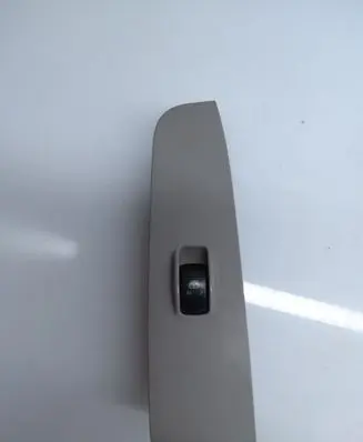 KIA Opirus Electric window control switch 3F200 93575