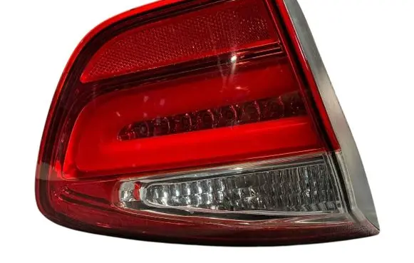 KIA Rio Tailgate rear/tail lights 924031W2