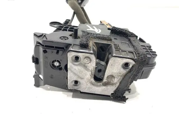 Renault Clio IV Rear door lock 825002104R