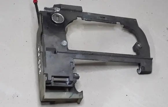 BMW 5 E39 Front door exterior handle/bracket 