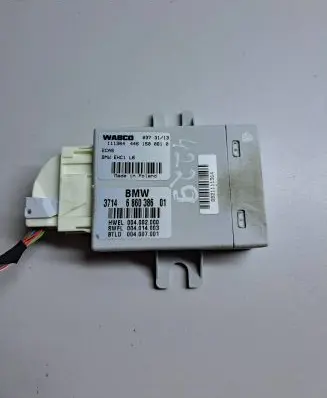 BMW 5 F10 F11 Air suspension control unit module (rear) 6860386 004002000 004014003