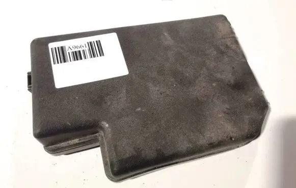 Toyota RAV 4 (XA30) Fuse box cover 8266242190 82662-42190