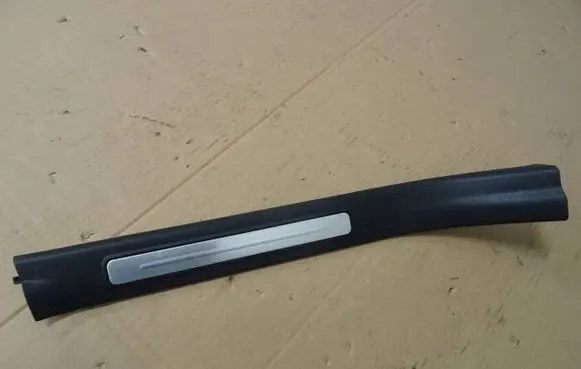 Mercedes-Benz B W245 Rear sill trim cover A1696800774