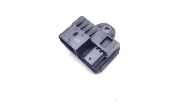 BMW 5 F10 F11 Glow plug pre-heat relay 7810856 0522120103 781085605