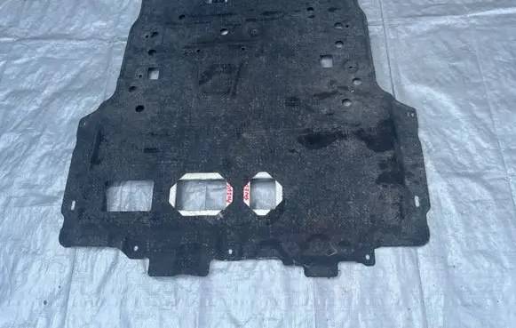 Jeep Avenger Engine splash shield/under tray
