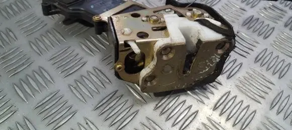 Mazda 2 Rear door lock