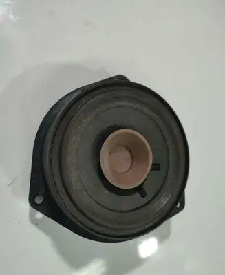 Opel Zafira B Front door speaker 90379280