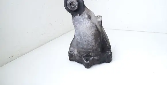 Mercedes-Benz E W212 Engine mounting bracket A6512233504