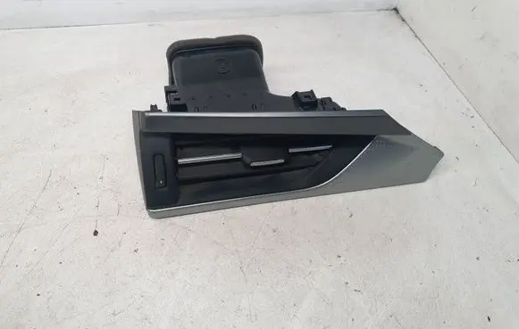 Toyota Avensis T270 Dashboard side air vent grill/cover trim MOU021673 55436