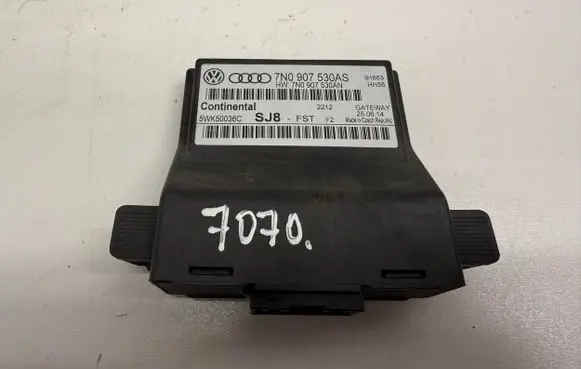Volkswagen PASSAT B7 Gateway control module 7N0907530AS